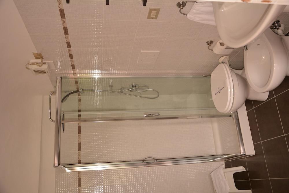 Hotel 皮诺托里尼斯 外观 照片