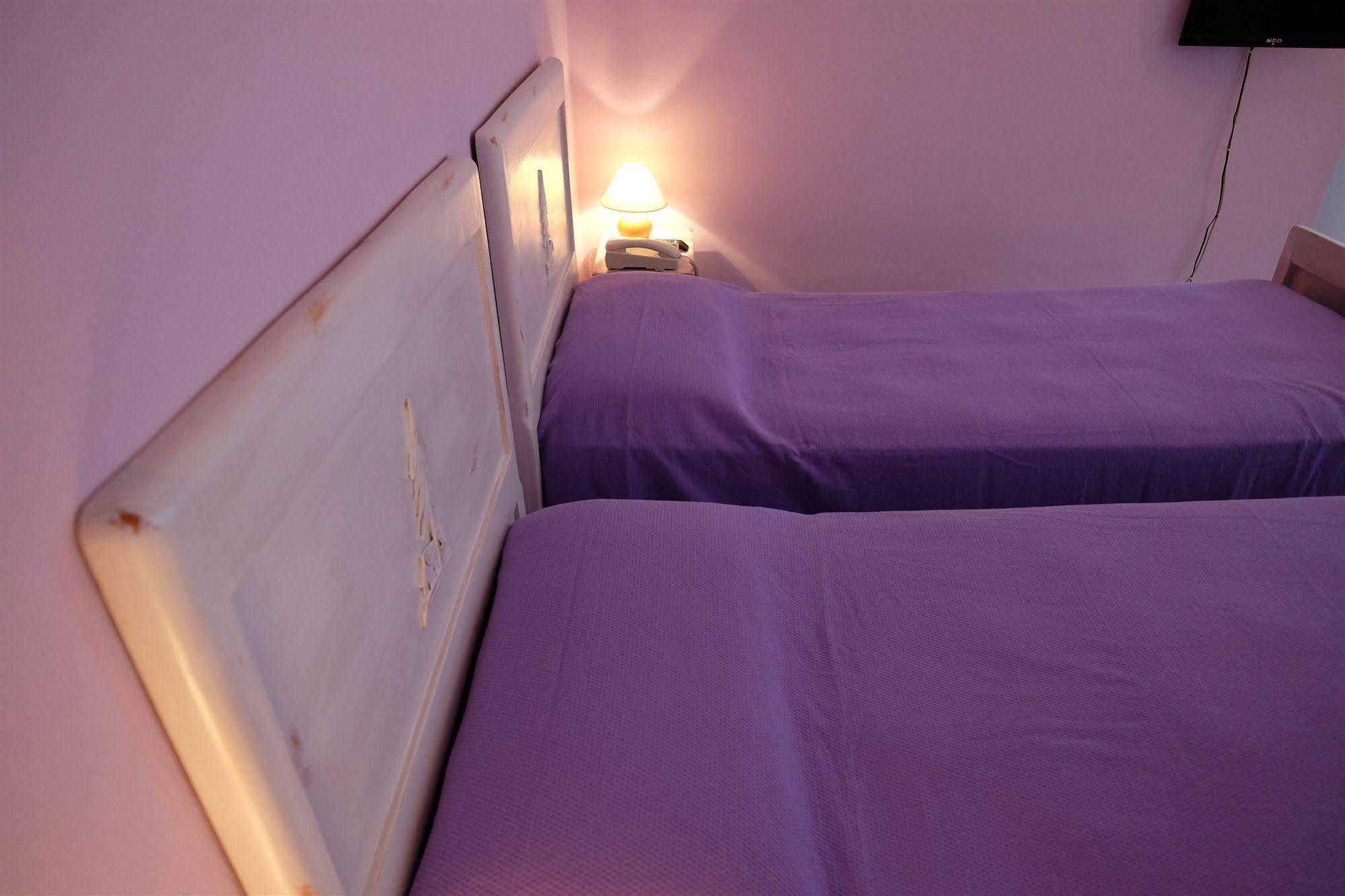Hotel 皮诺托里尼斯 外观 照片